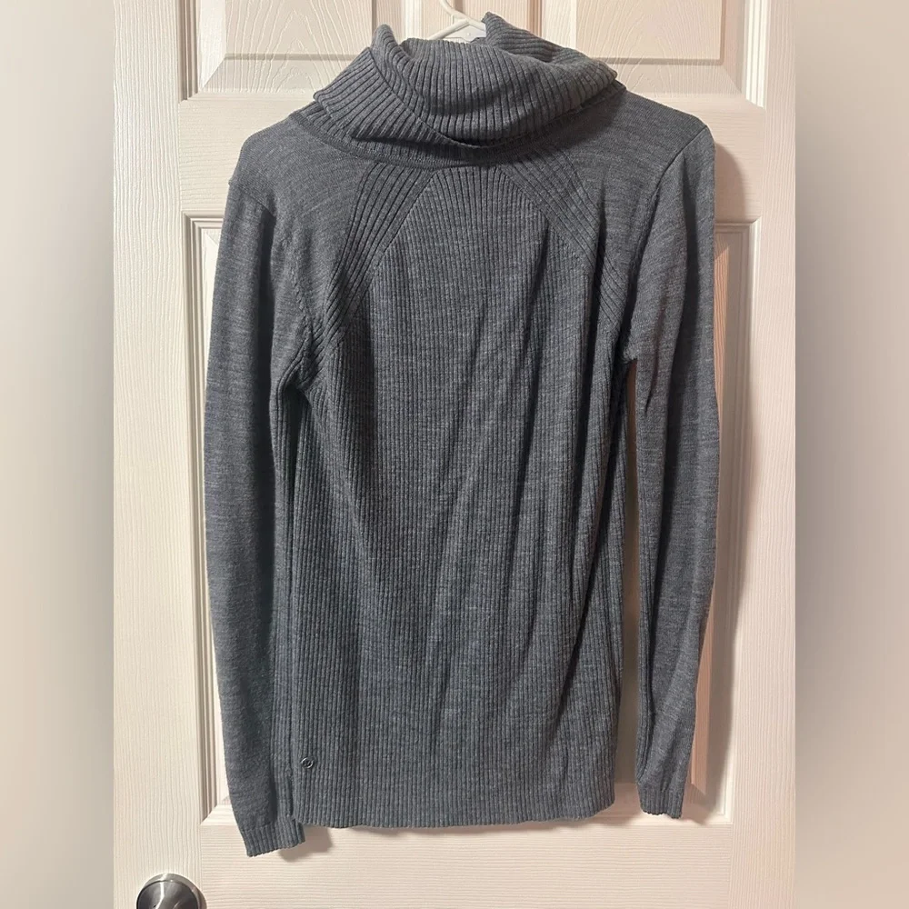 Lululemon Sweat And‎ Savasana Sweater Size 6 - Picture 6 of 8